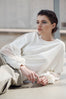 Bild in Galerie-Betrachter laden, ELEVATE_ Mei Shirt creme
