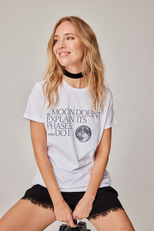 The Moon Doesn’t Explain Its Phases – Neither Do I - Premium Line Oversized T-Shirt in Luna Glow Off-White