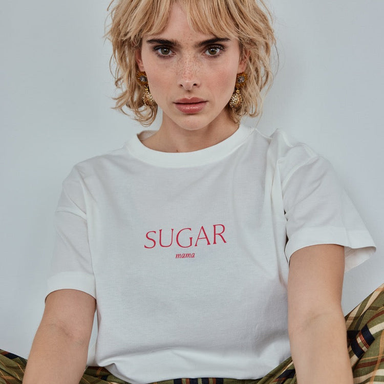 SUGAR mama  – Premium Line Oversized T-Shirt in Luna Glow Off-White / Sorbet Pink