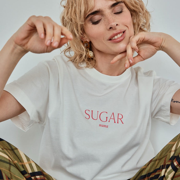 SUGAR mama  – Premium Line Oversized T-Shirt in Luna Glow Off-White / Sorbet Pink