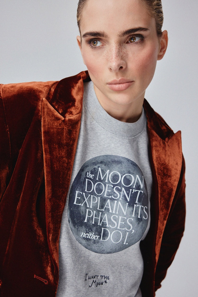 The Moon Doesn’t Explain Its Phases – Neither Do I - Premium Line Oversized Sweater mit Integrated-Moon-Print in Cosmic Ash
