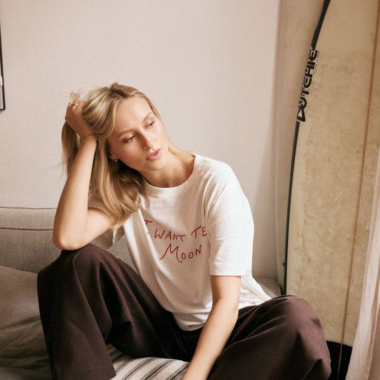 I WANT THE MOON® – Premium Line Oversized T-Shirt in Luna Glow Off-White