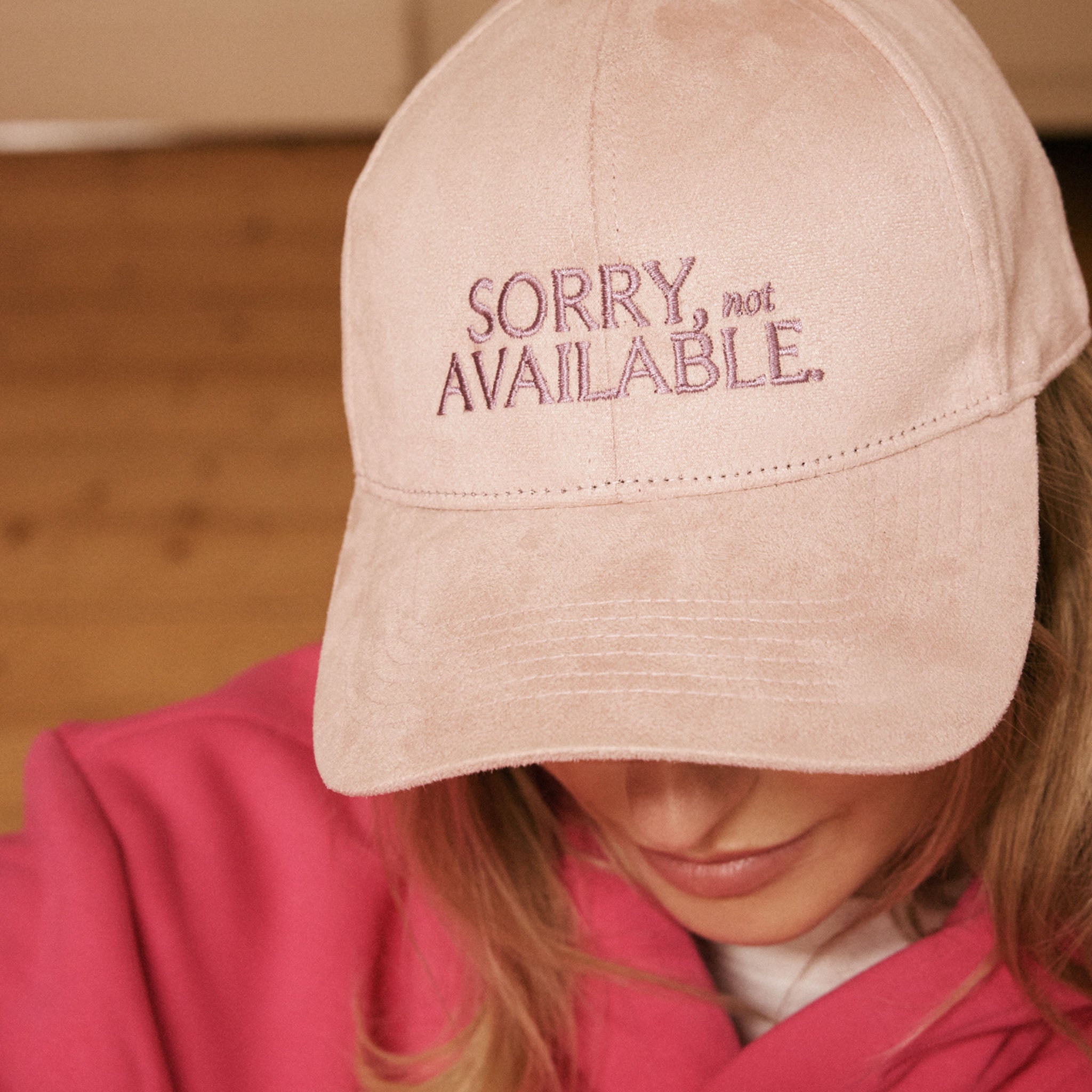 Sorry, not available – Luxury Line Suede Look Cap in Dusky Pink