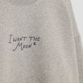 Bild in Galerie-Betrachter laden, I WANT THE MOON® – Luxury Line Sweatshirt in Cosmic Ash
