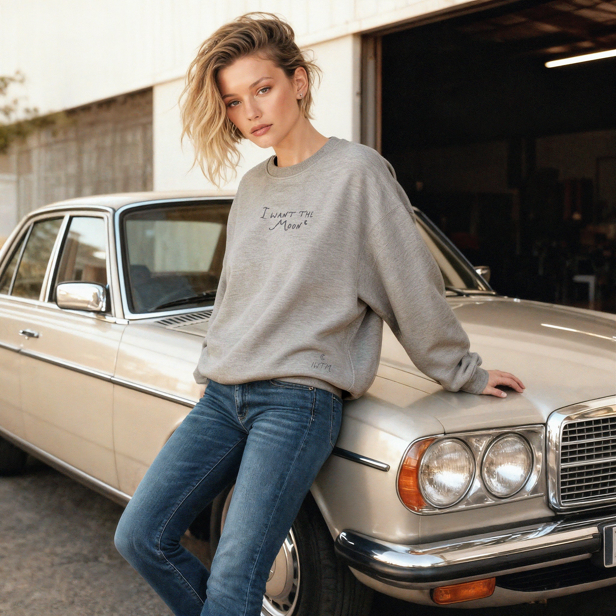 I WANT THE MOON® – Luxury Line Sweatshirt in Cosmic Ash