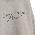 Bild in Galerie-Betrachter laden, I WANT THE MOON® – Luxury Line Sweatshirt mit Frontstick gross in Cosmic Ash
